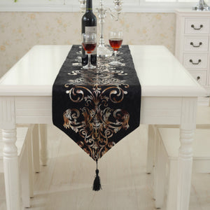 Classic European Style Home Flannel Table Runner